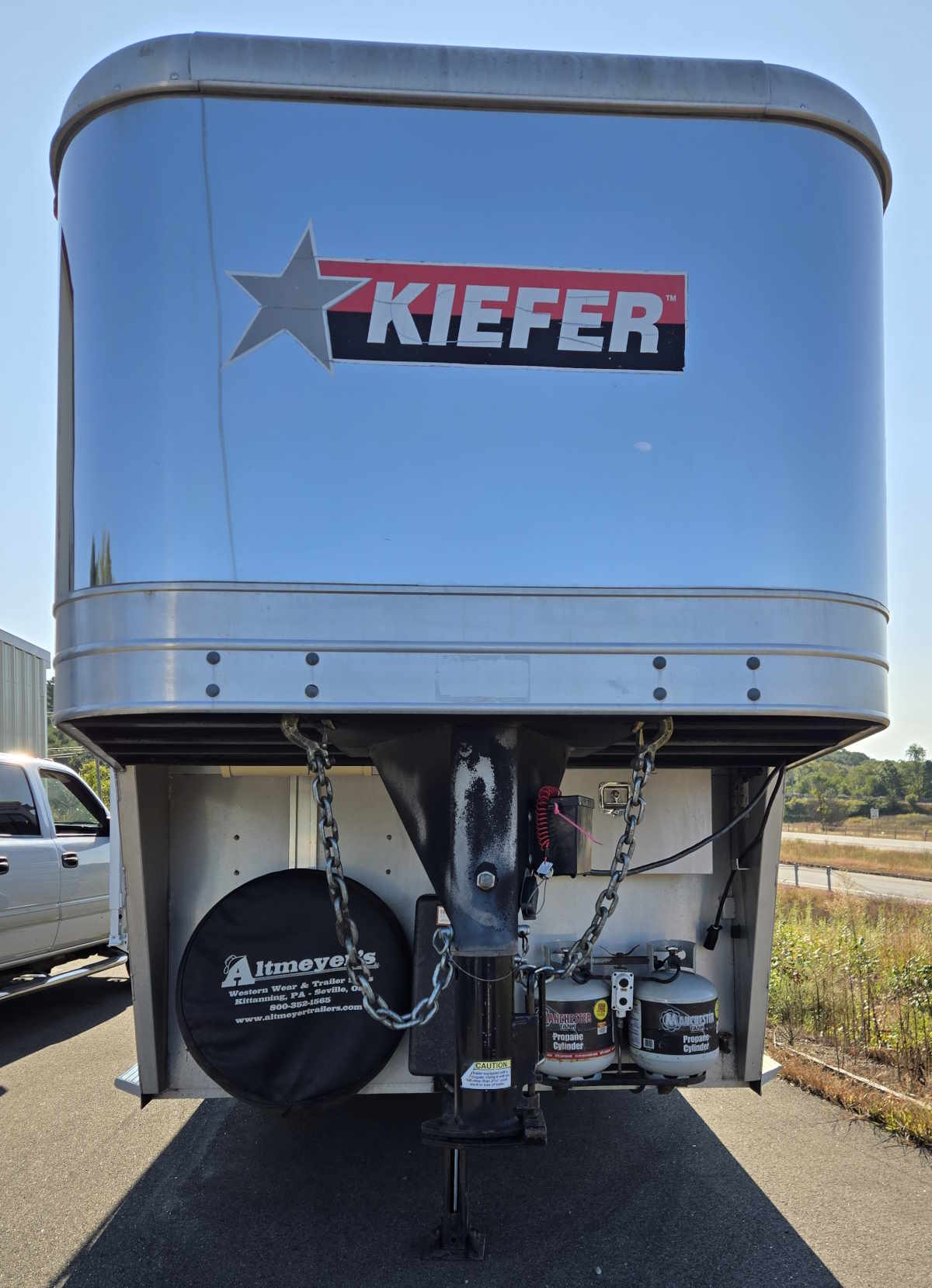 USED KIEFER HORSE  Gooseneck 2 STALL