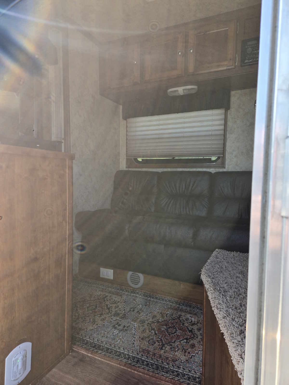 USED_58201_LV_DOOR.jpg USED_58201_LV_DOOR.jpg