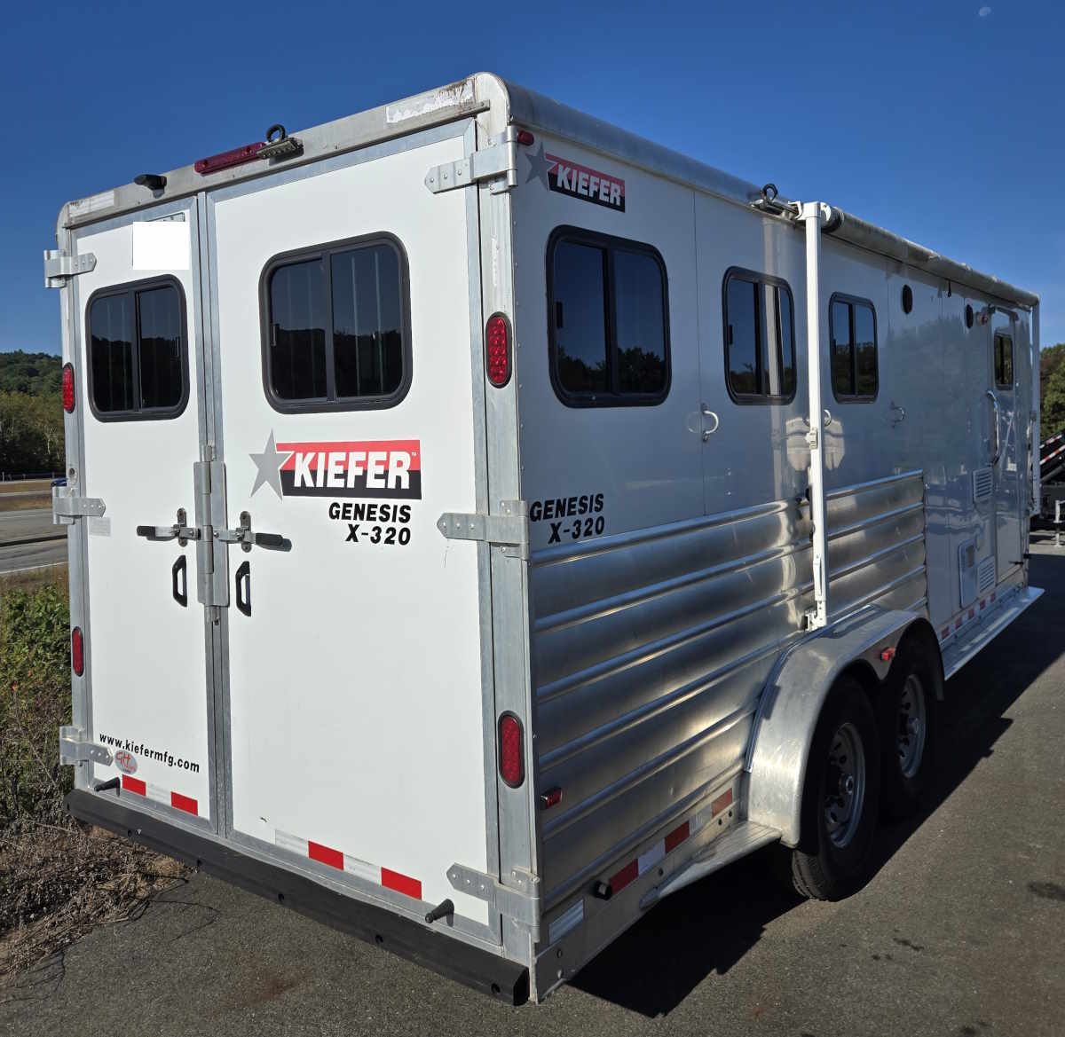 USED_58201_RT.jpg USED_58201_RT.jpg